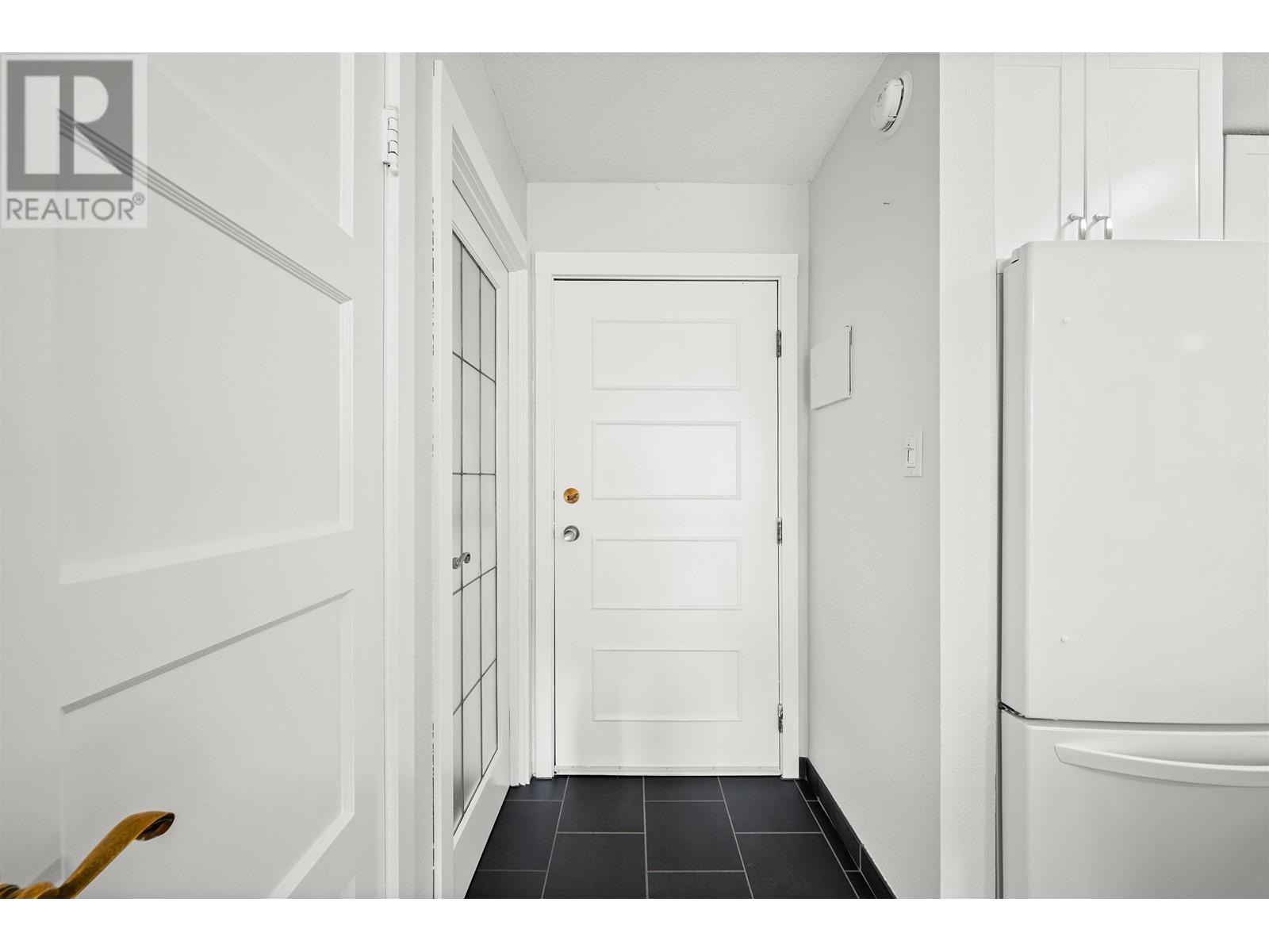 303 1333 Hornby Street, Vancouver, British Columbia  V6Z 2C1 - Photo 2 - R2829905