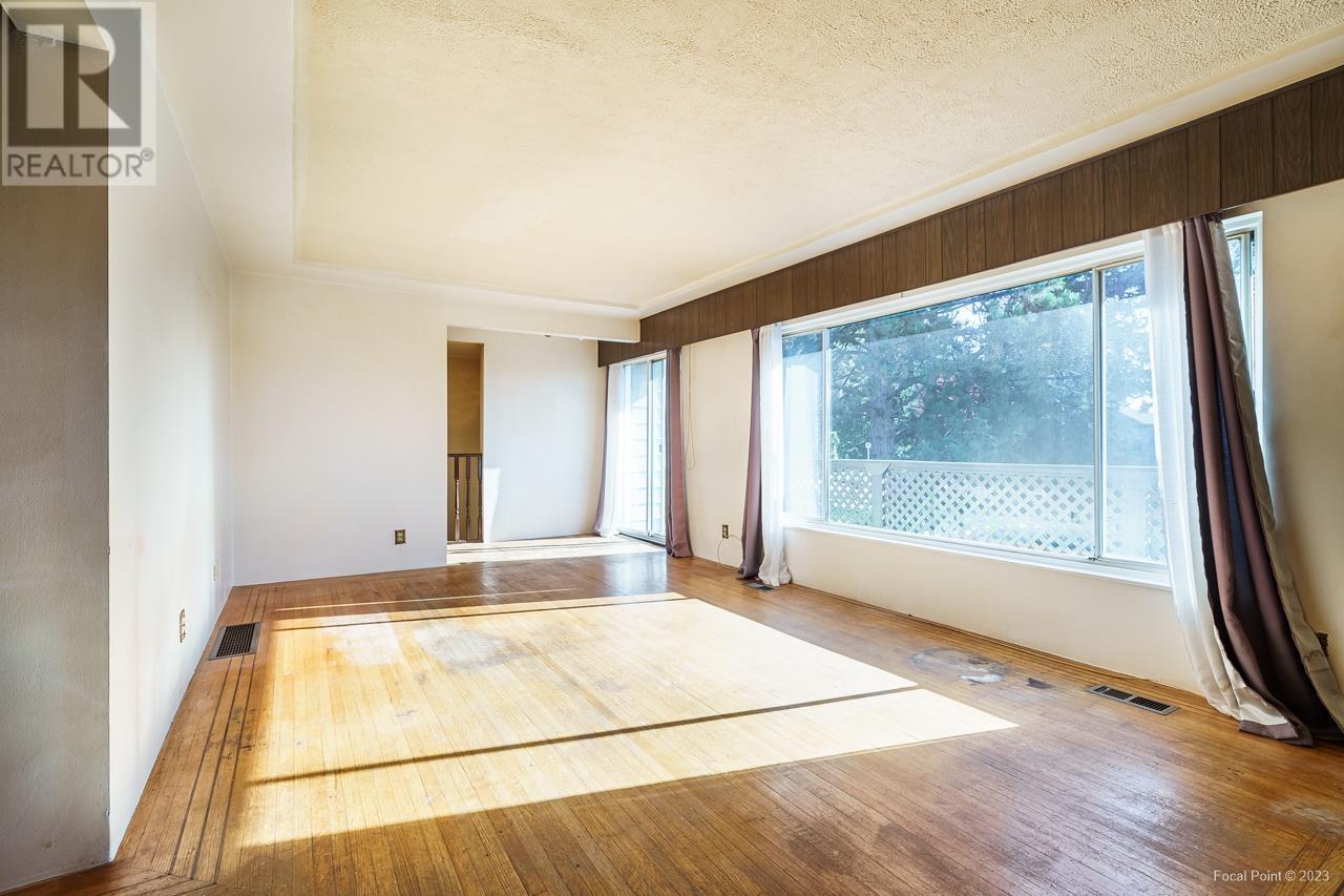607 Dansey Avenue, Coquitlam, British Columbia  V3K 3E9 - Photo 14 - R2808130