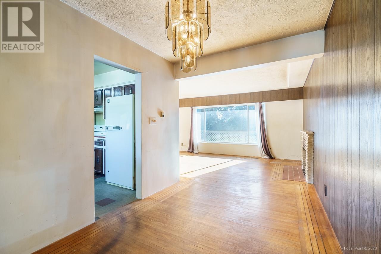607 Dansey Avenue, Coquitlam, British Columbia  V3K 3E9 - Photo 15 - R2808130
