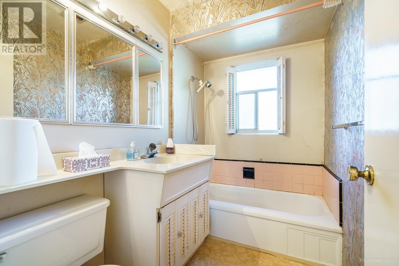 607 Dansey Avenue, Coquitlam, British Columbia  V3K 3E9 - Photo 25 - R2808130