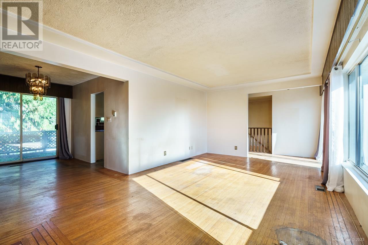 607 Dansey Avenue, Coquitlam, British Columbia  V3K 3E9 - Photo 12 - R2808130