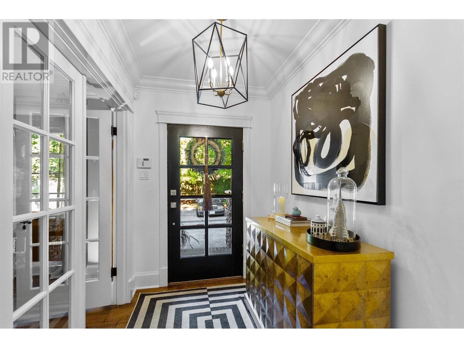 744 Austin Avenue, Coquitlam, British Columbia  V3K 3N1 - Photo 2 - R2829923