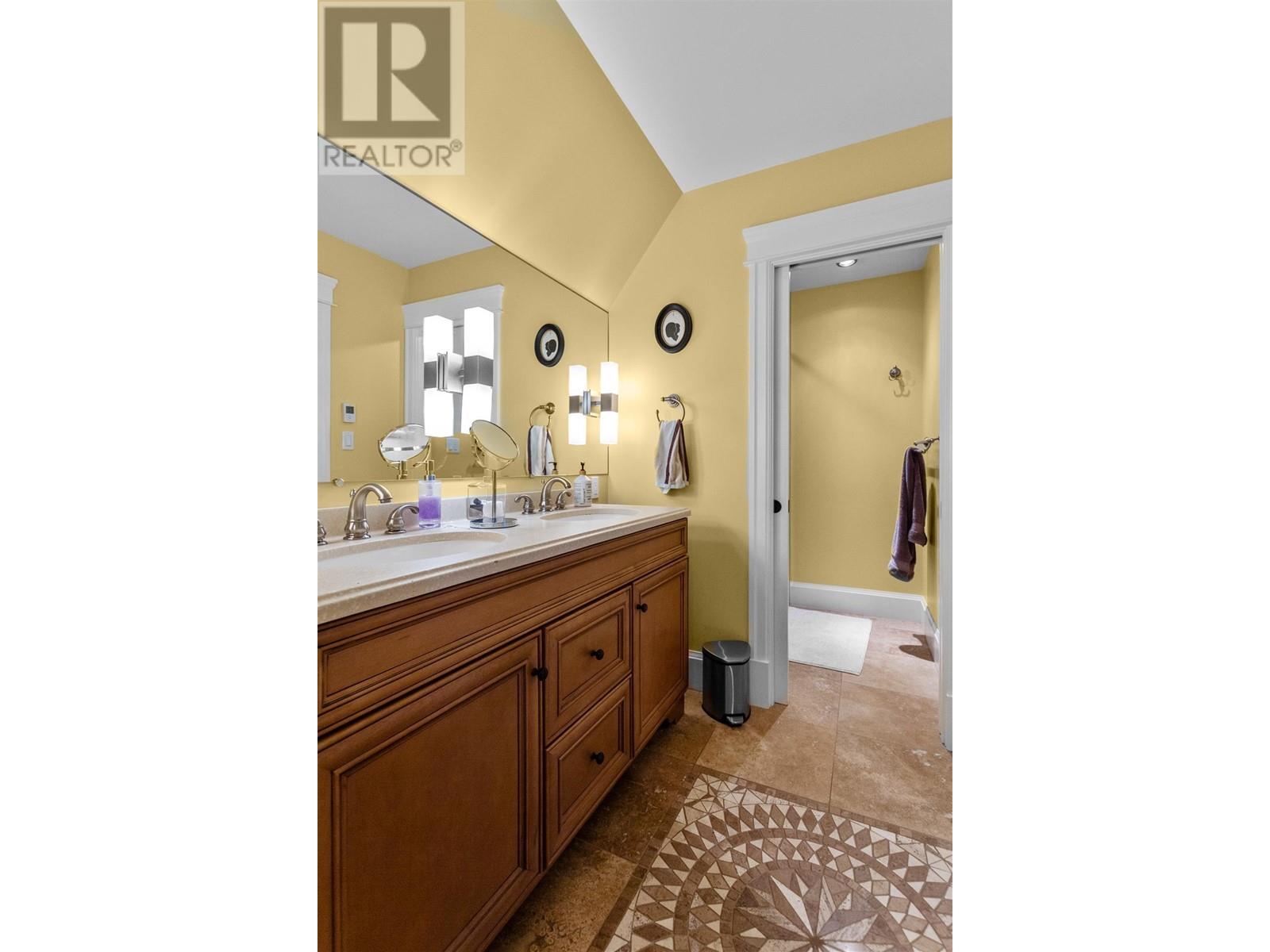 744 Austin Avenue, Coquitlam, British Columbia  V3K 3N1 - Photo 25 - R2829923