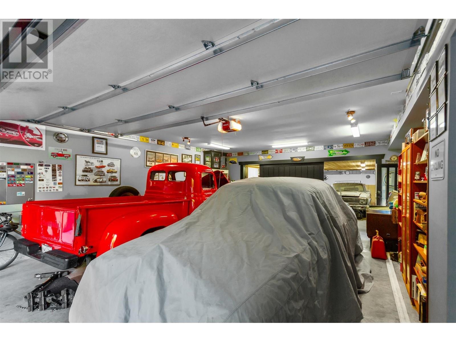 744 Austin Avenue, Coquitlam, British Columbia  V3K 3N1 - Photo 37 - R2829923