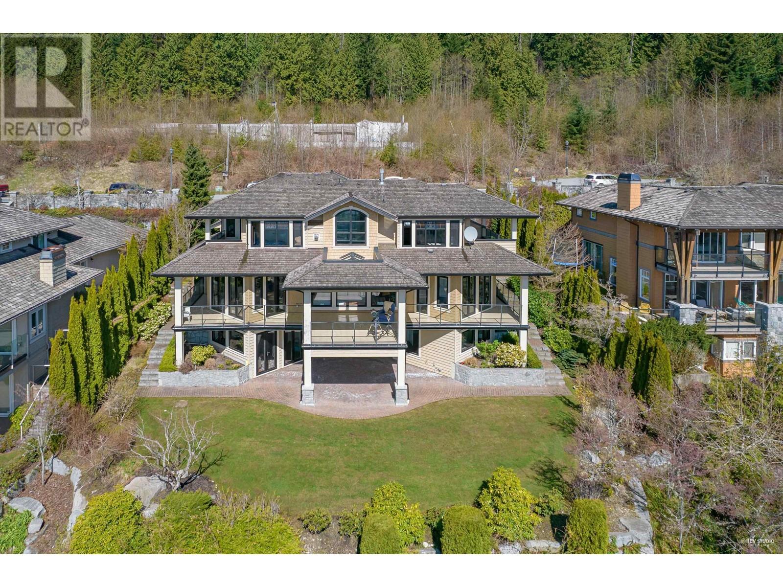 2336 Kadlec Court, West Vancouver, British Columbia  V7S 3K3 - Photo 2 - R2829947