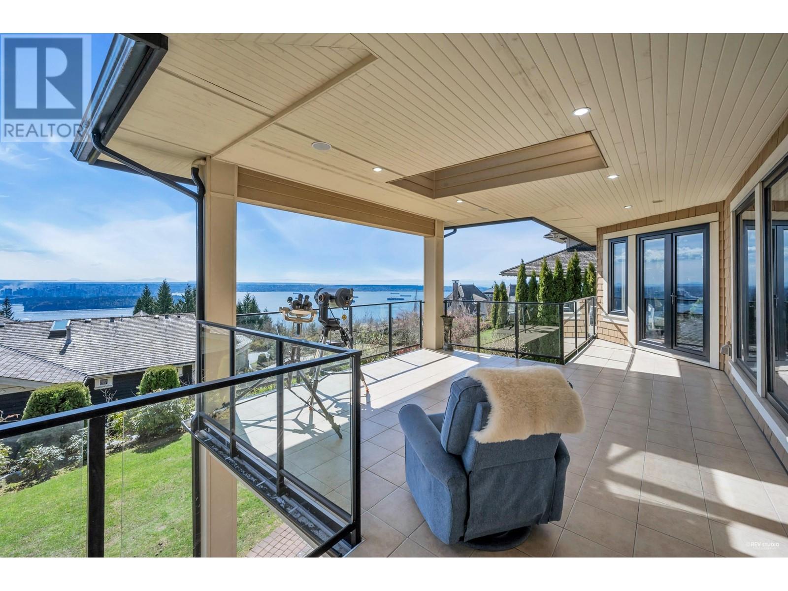 2336 Kadlec Court, West Vancouver, British Columbia  V7S 3K3 - Photo 7 - R2829947