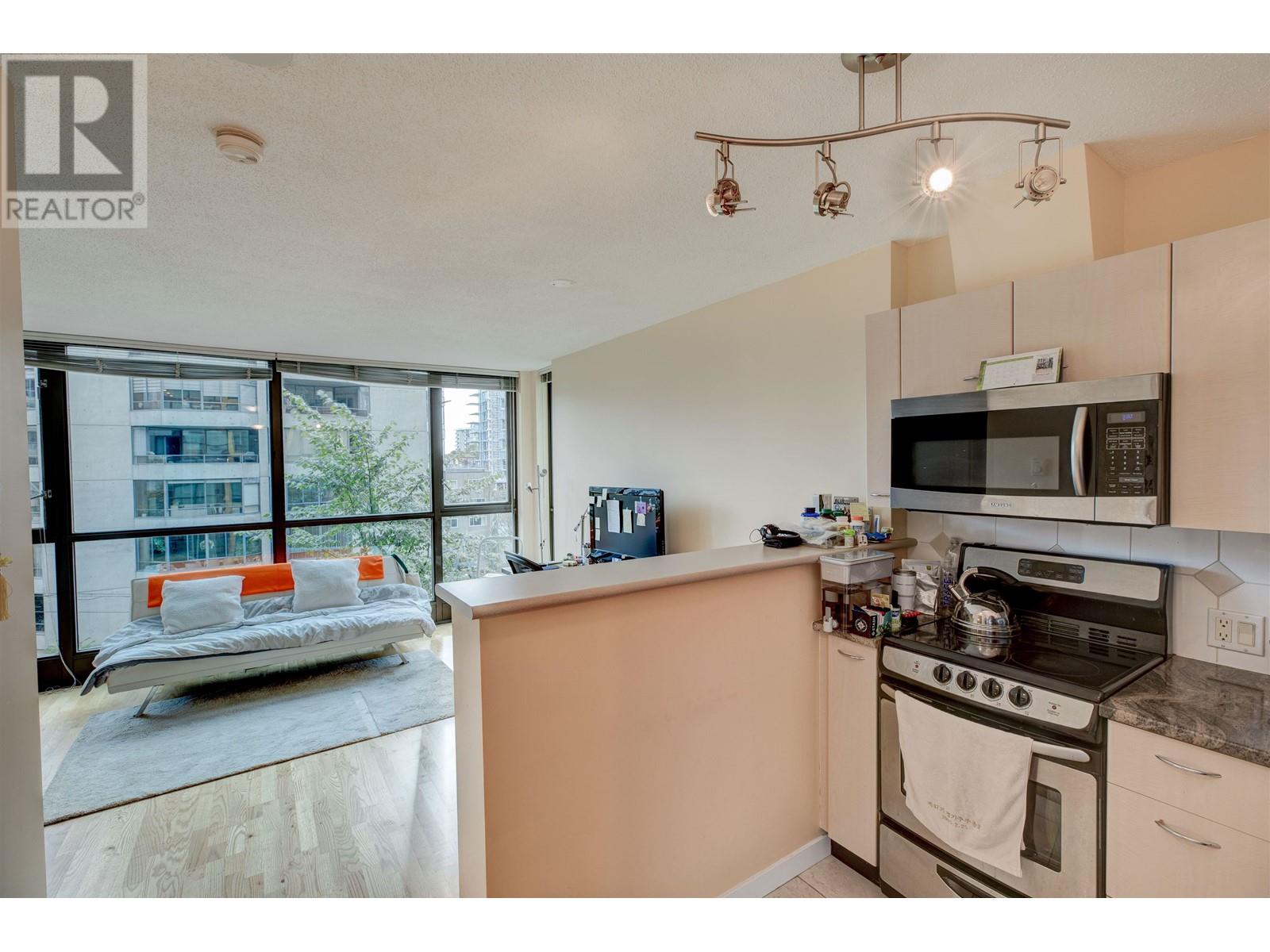603 1367 ALBERNI STREET, west vancouver, British Columbia
