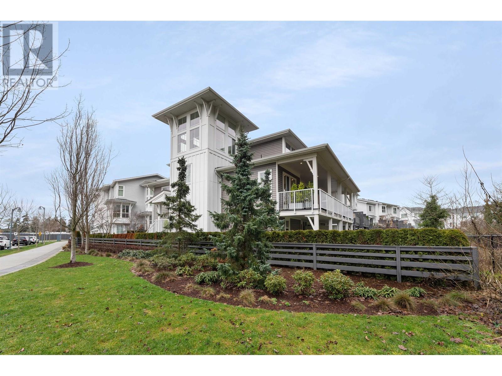 8 4638 ORCA WAY, tsawwassen, British Columbia