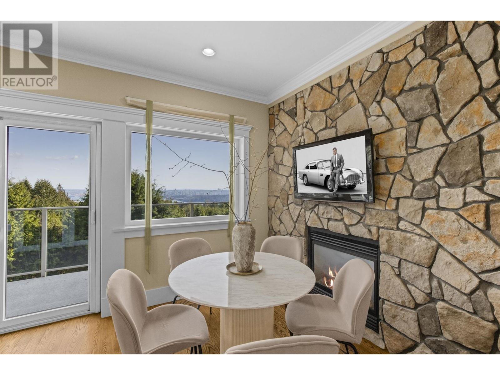 1371 Burnside Road, West Vancouver, British Columbia  V7S 2P6 - Photo 12 - R2828489