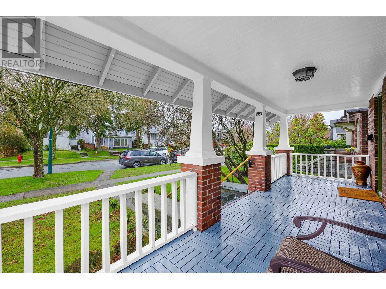 4694 W 8th Avenue, Vancouver, British Columbia  V6R 2A7 - Photo 3 - R2829776