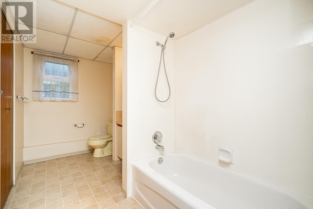 1070 - 1072 Blaine Drive, Burnaby, British Columbia  V5A 2L6 - Photo 36 - R2829484