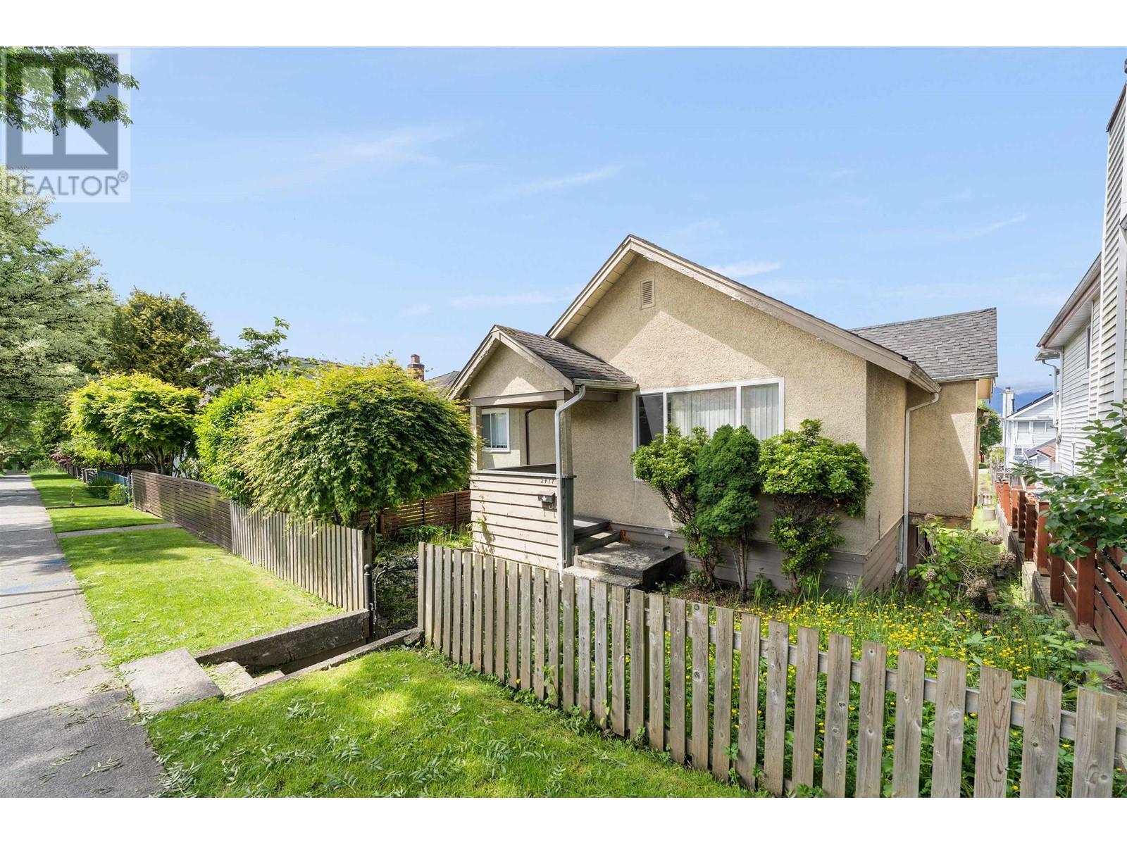 2477 E 21ST AVENUE, vancouver, British Columbia