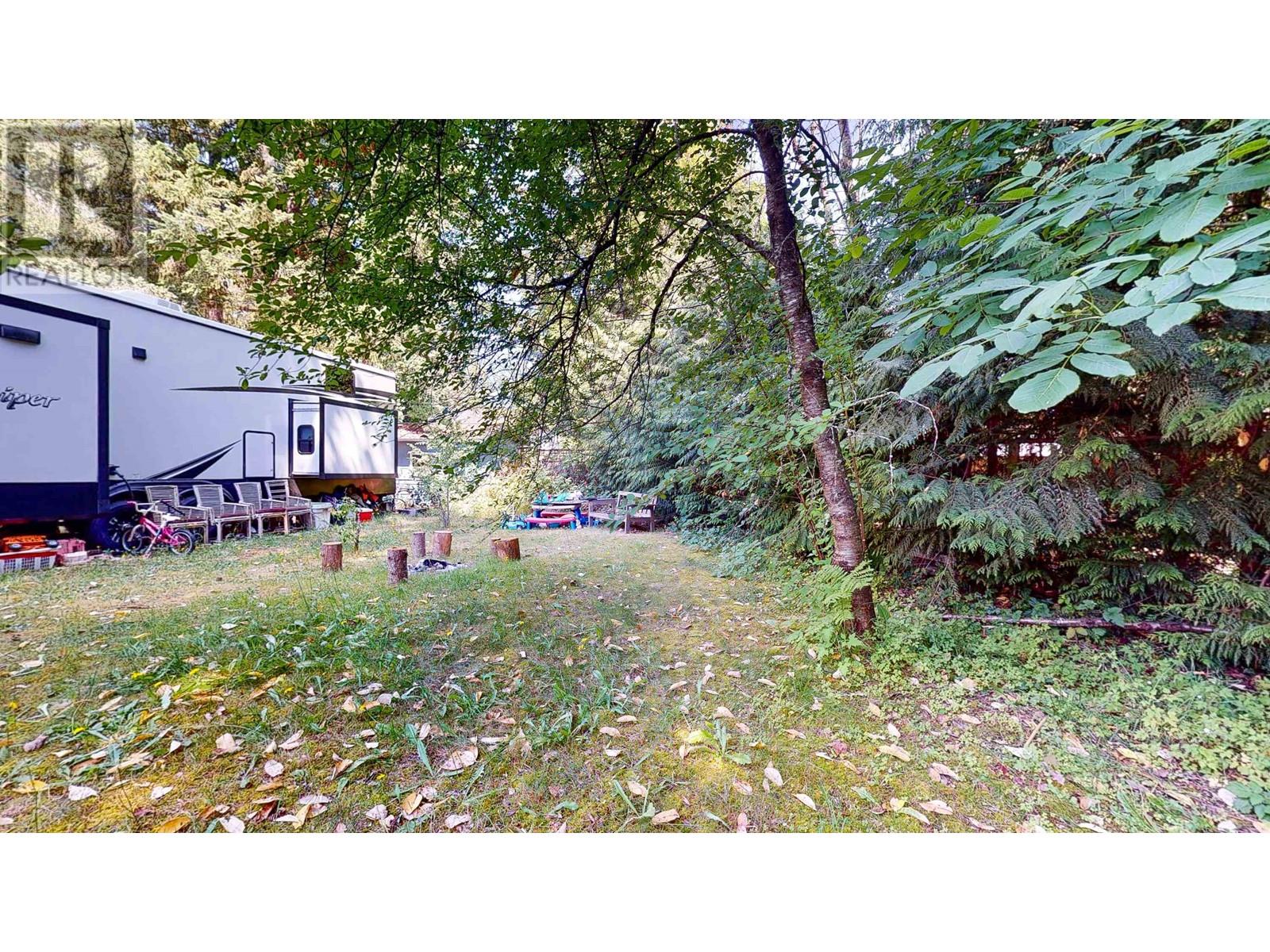 5724 E Porpoise Bay Road, Sechelt, British Columbia  V0N 3A3 - Photo 20 - R2830006