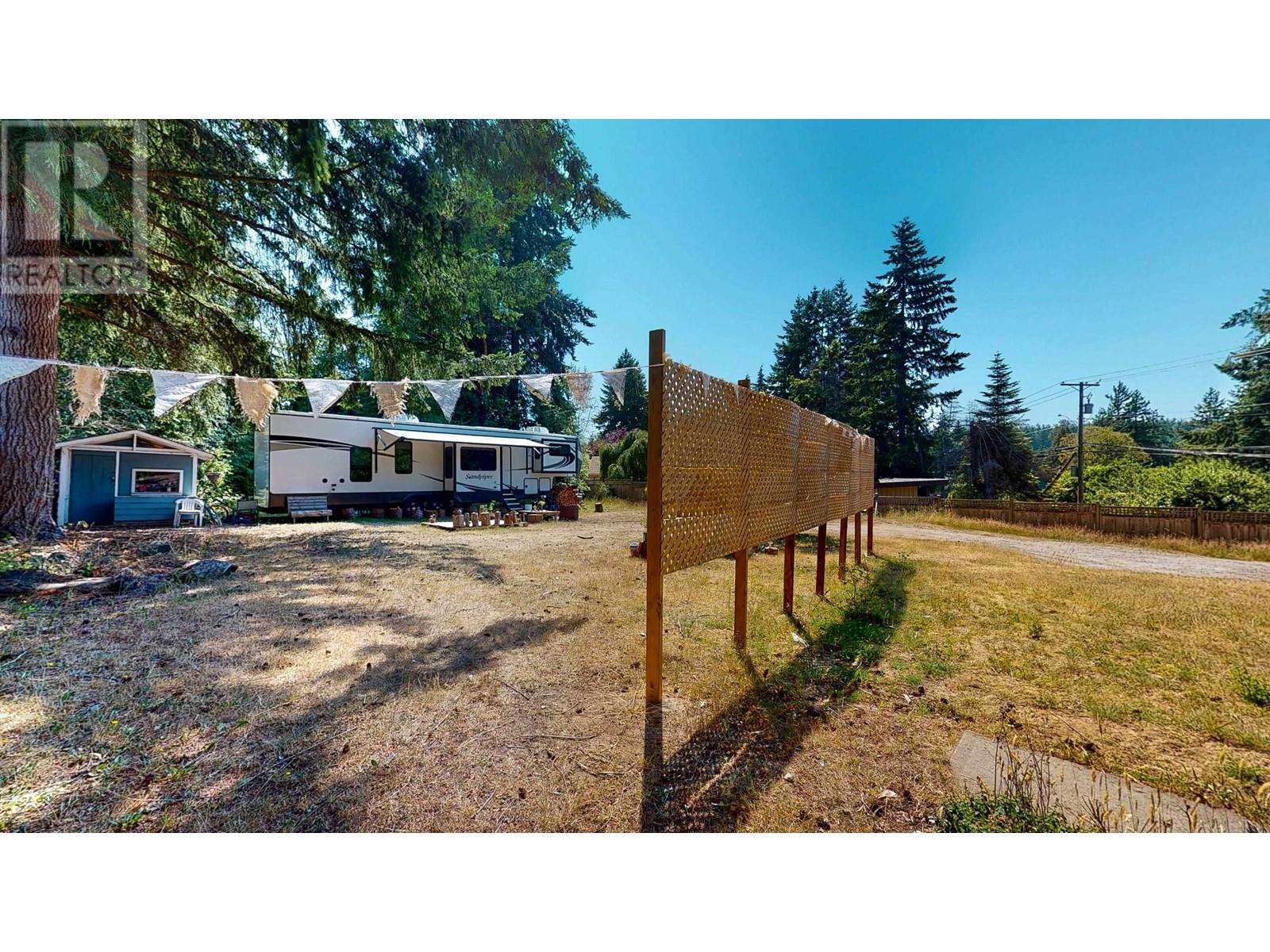 5724 E Porpoise Bay Road, Sechelt, British Columbia  V0N 3A3 - Photo 21 - R2830006
