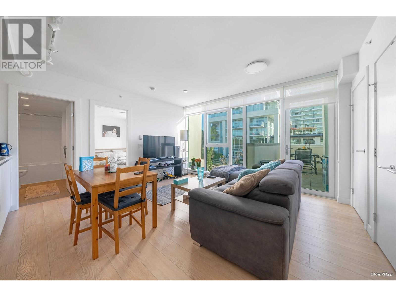 401 652 Whiting Way, Coquitlam, British Columbia  V3J 0K3 - Photo 2 - R2828542