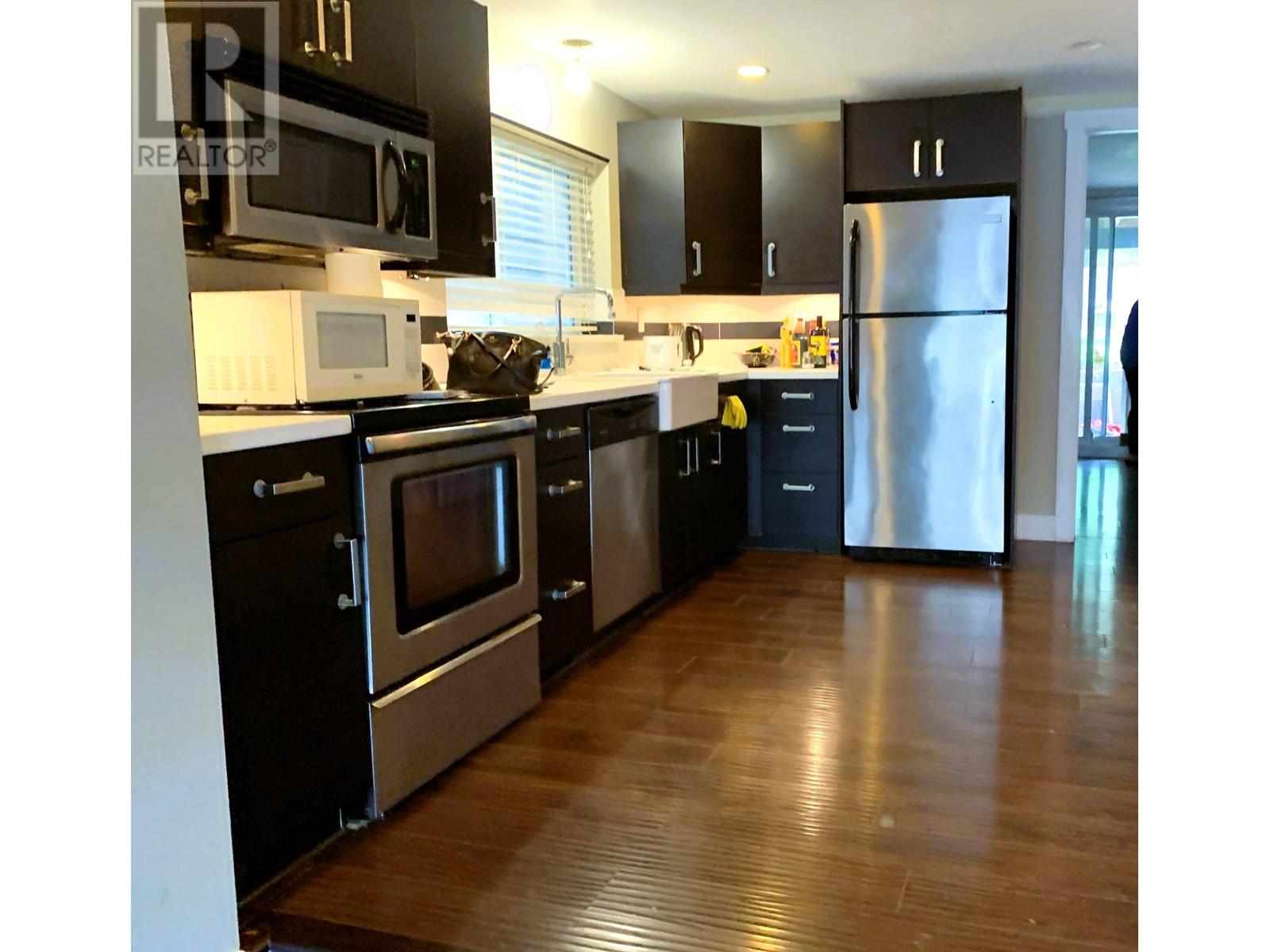 242 E 26th Avenue, Vancouver, British Columbia  V5V 2H3 - Photo 3 - R2811066