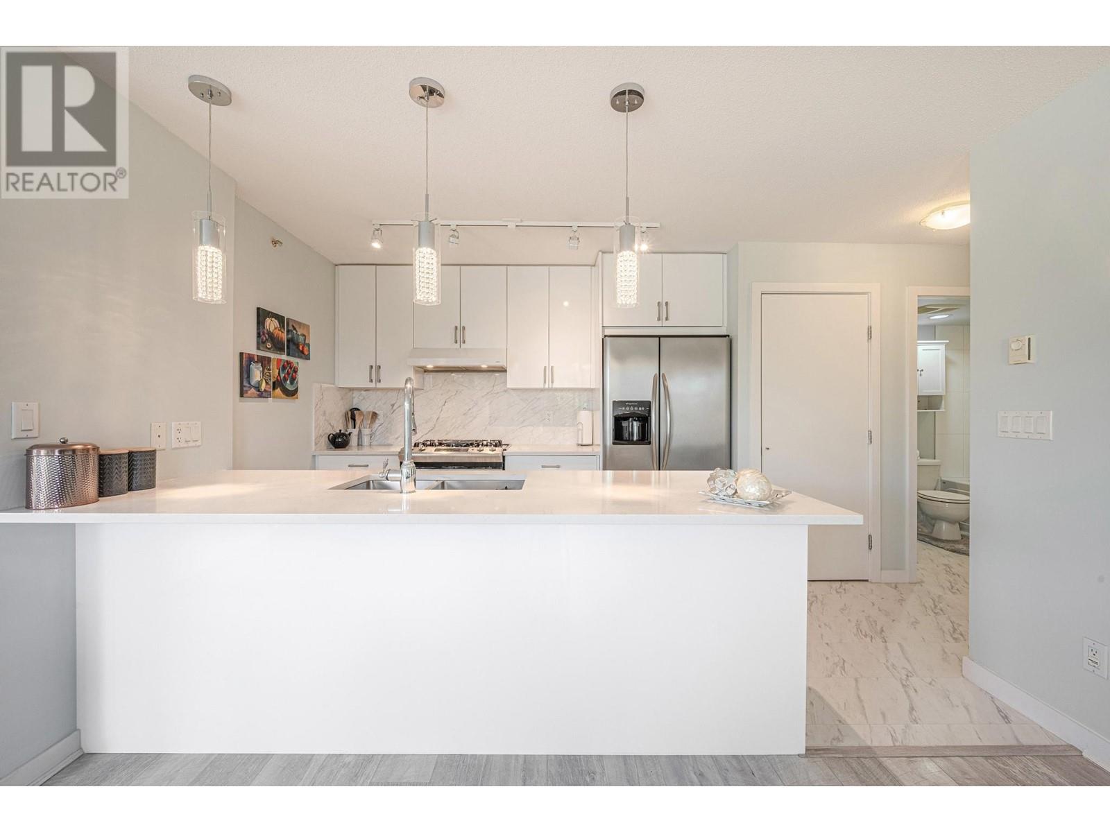 203 7088 Salisbury Avenue, Burnaby, British Columbia  V5E 0A4 - Photo 6 - R2828906