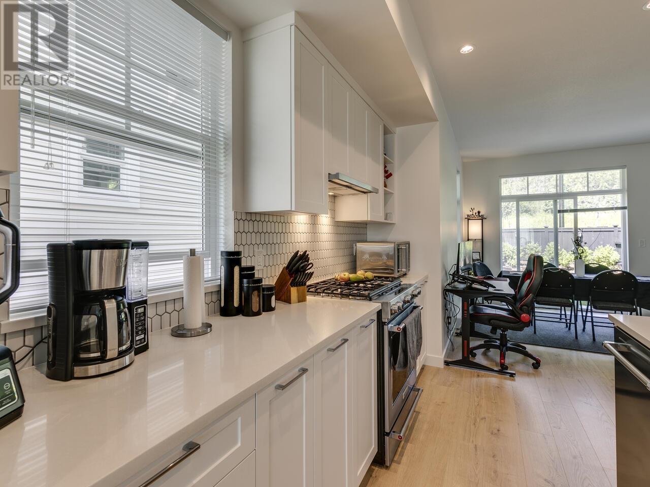 141 3565 Baycrest Avenue, Coquitlam, British Columbia  V3B 2W7 - Photo 11 - R2830026