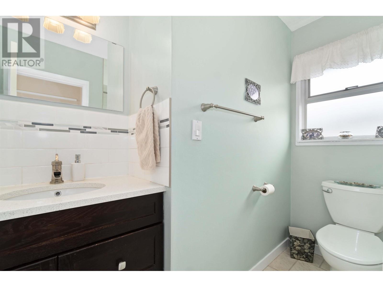 6040 Nanika Gate, Richmond, British Columbia  V7C 2W7 - Photo 17 - R2829836