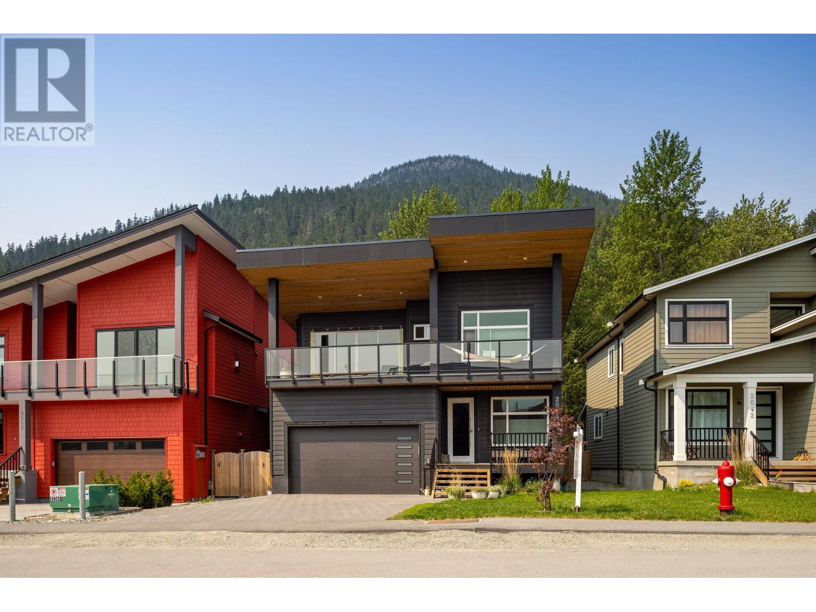 2044 Tiyata Boulevard, Pemberton, British Columbia  V0N 2L1 - Photo 36 - R2830017