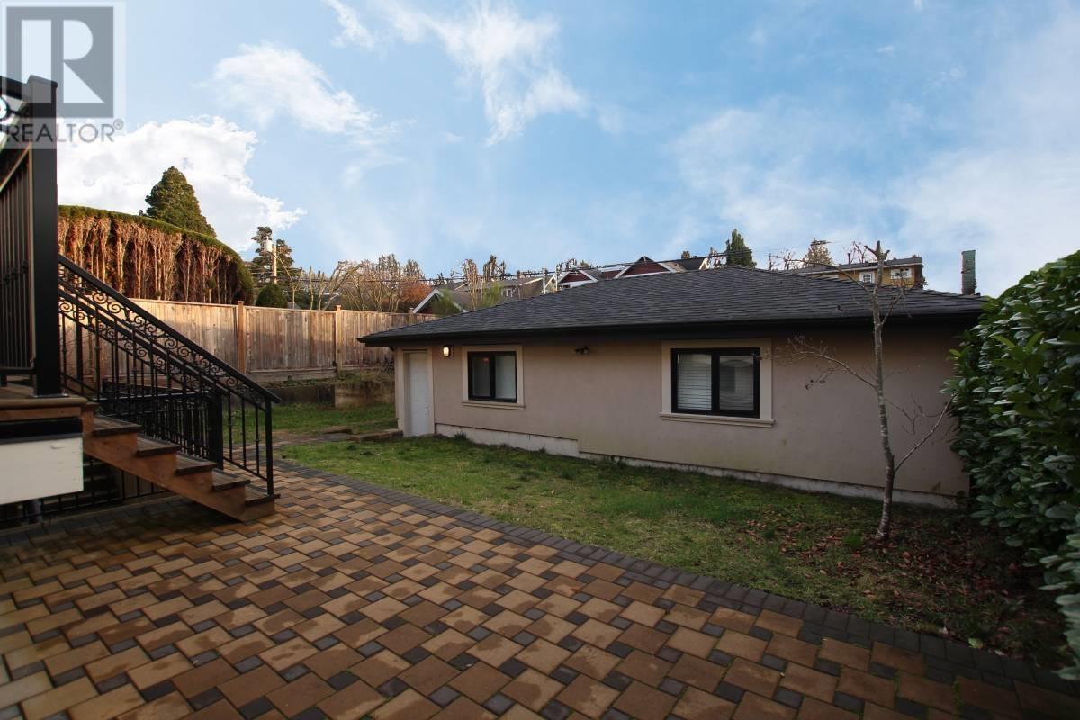 39xx W 22nd Avenue, Vancouver, British Columbia  V6S 1K1 - Photo 19 - R2830037