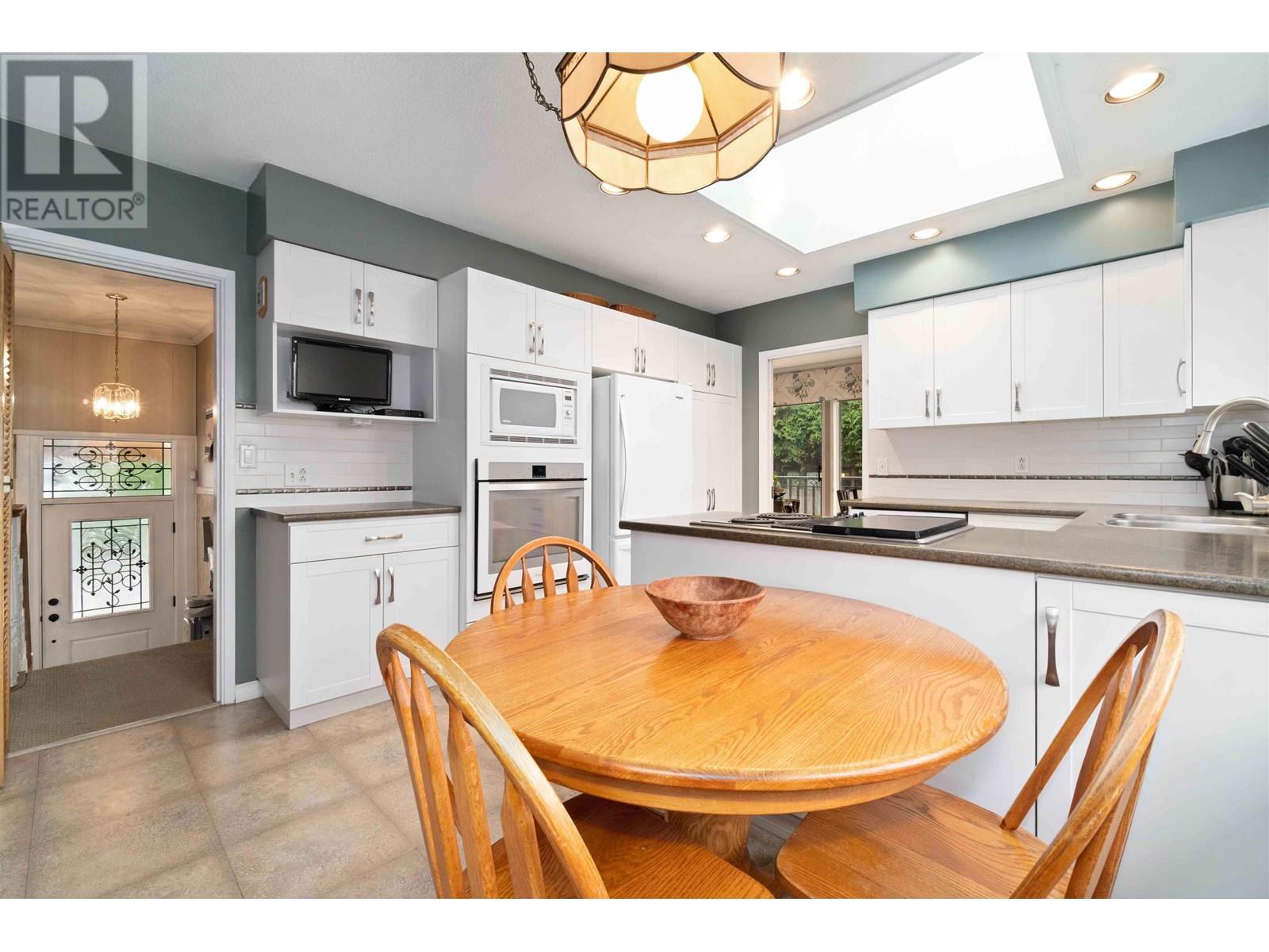 6040 Nanika Gate, Richmond, British Columbia  V7C 2W7 - Photo 8 - R2829836