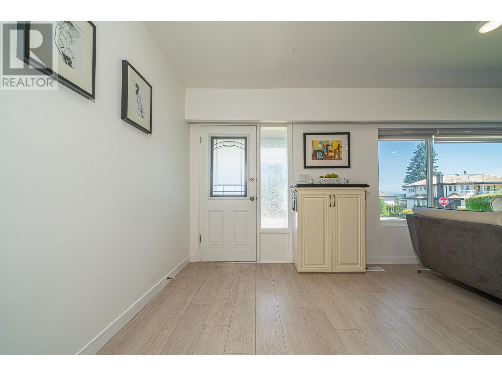 4194 Cherrywood Crescent, Burnaby, British Columbia  V5G 2S1 - Photo 10 - R2830013