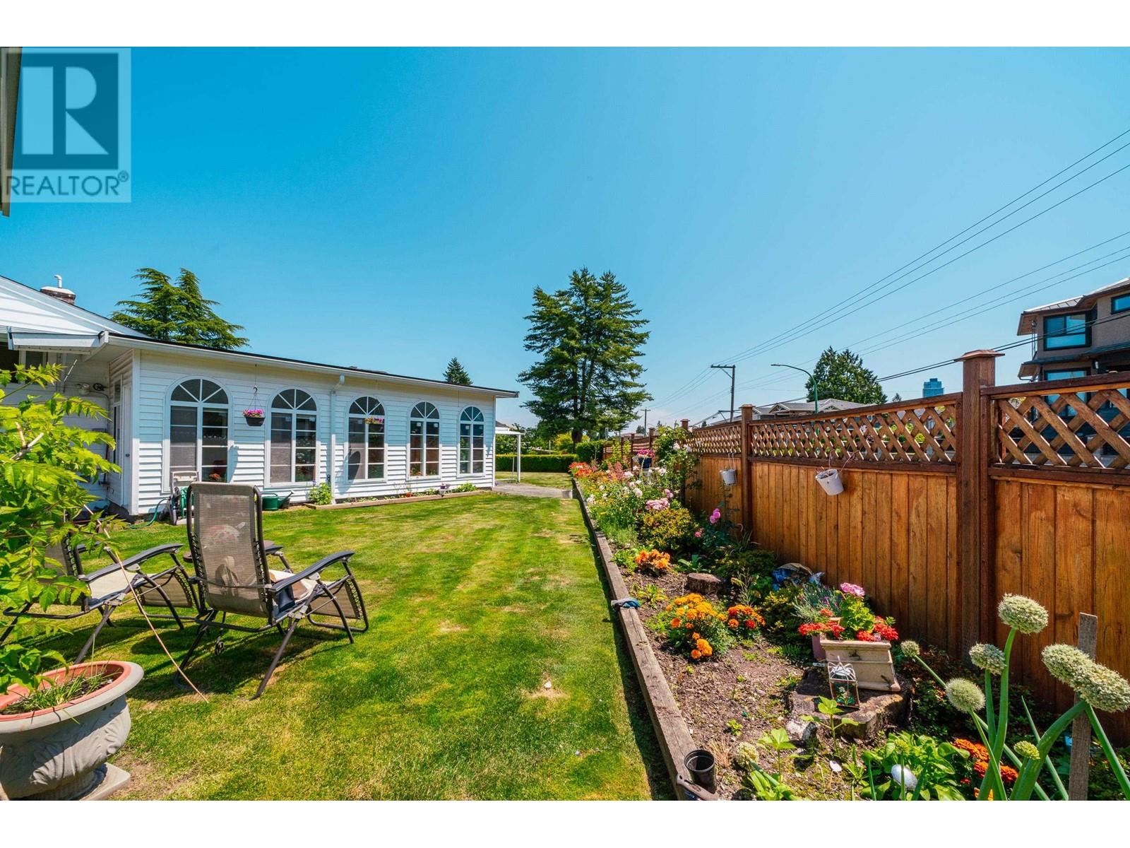 4194 Cherrywood Crescent, Burnaby, British Columbia  V5G 2S1 - Photo 34 - R2830013