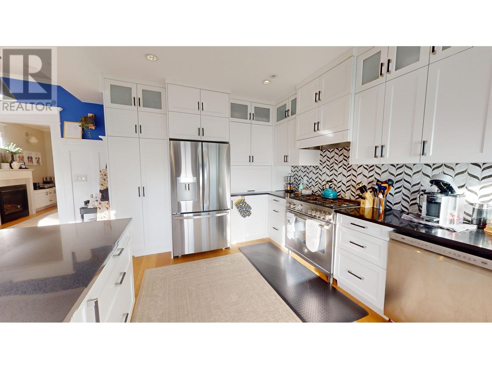 1410 E 10th Avenue, Vancouver, British Columbia  V5N 1X3 - Photo 11 - R2829523