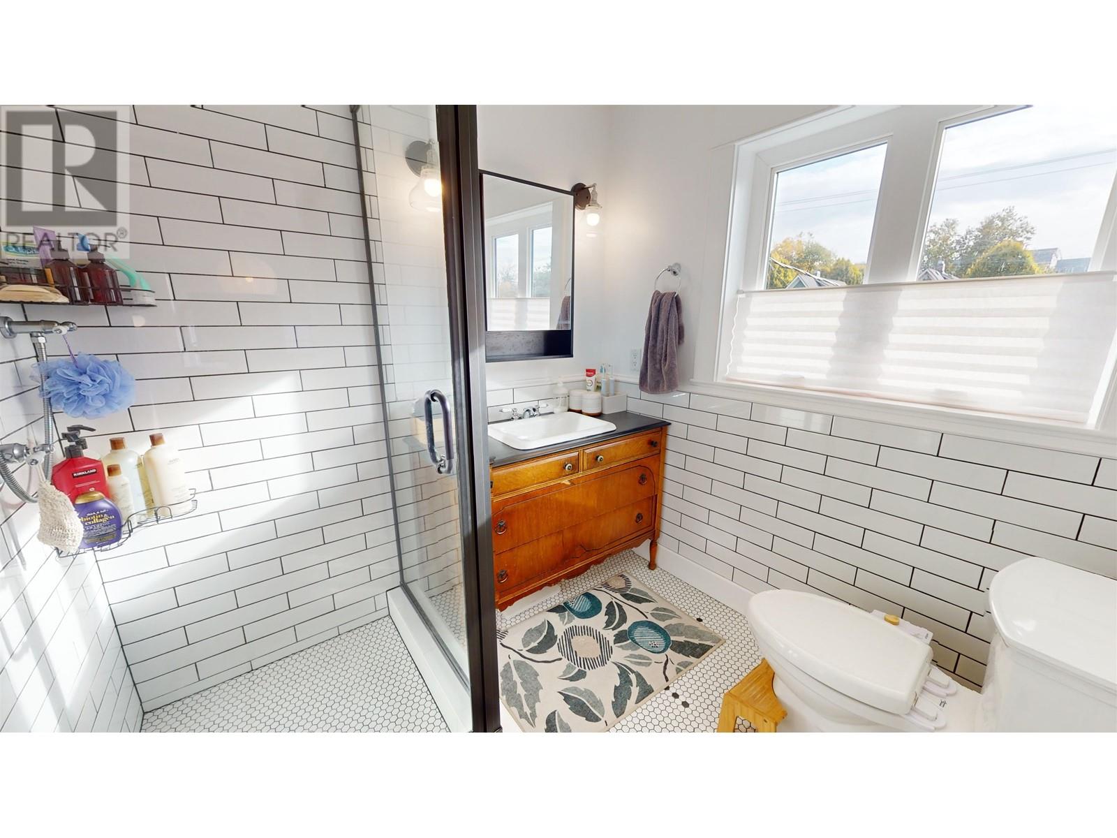 1410 E 10th Avenue, Vancouver, British Columbia  V5N 1X3 - Photo 17 - R2829523