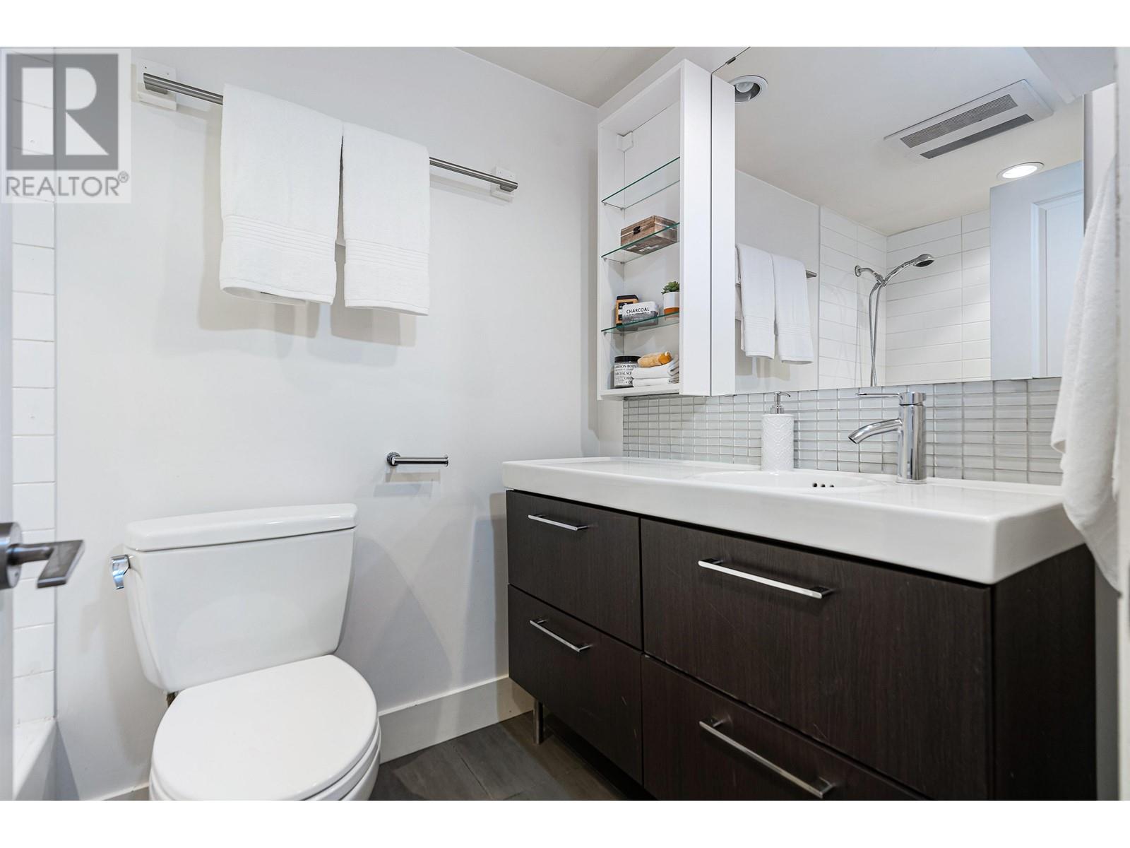 107 1611 E 3rd Avenue, Vancouver, British Columbia  V5N 1H1 - Photo 15 - R2818714