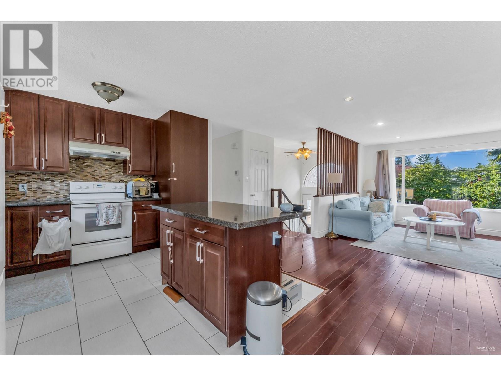 488 W Kings Road, North Vancouver, British Columbia  V7N 2M3 - Photo 14 - R2830045