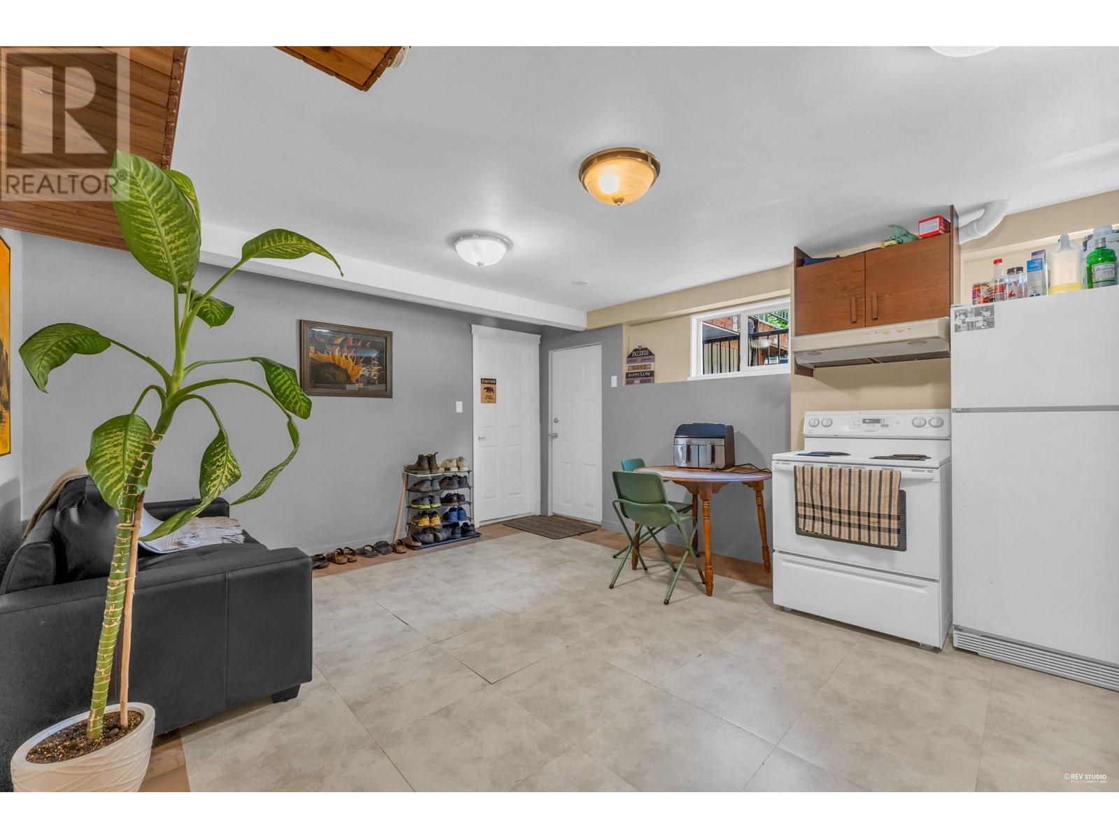 488 W Kings Road, North Vancouver, British Columbia  V7N 2M3 - Photo 24 - R2830045