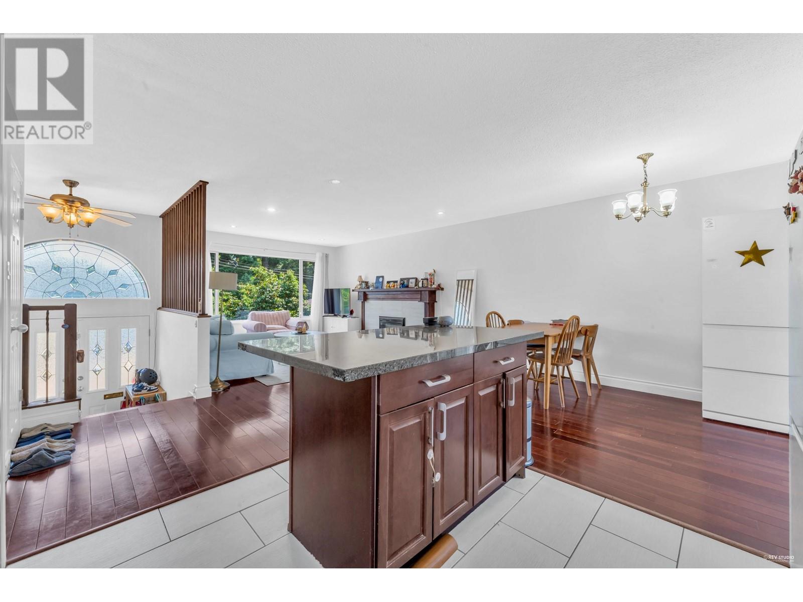 488 W Kings Road, North Vancouver, British Columbia  V7N 2M3 - Photo 5 - R2830045