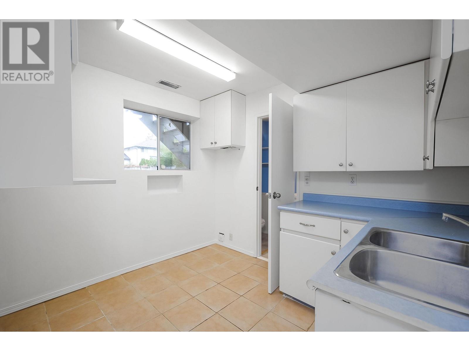 2579 Patricia Avenue, Port Coquitlam, British Columbia  V3B 2H5 - Photo 29 - R2830038