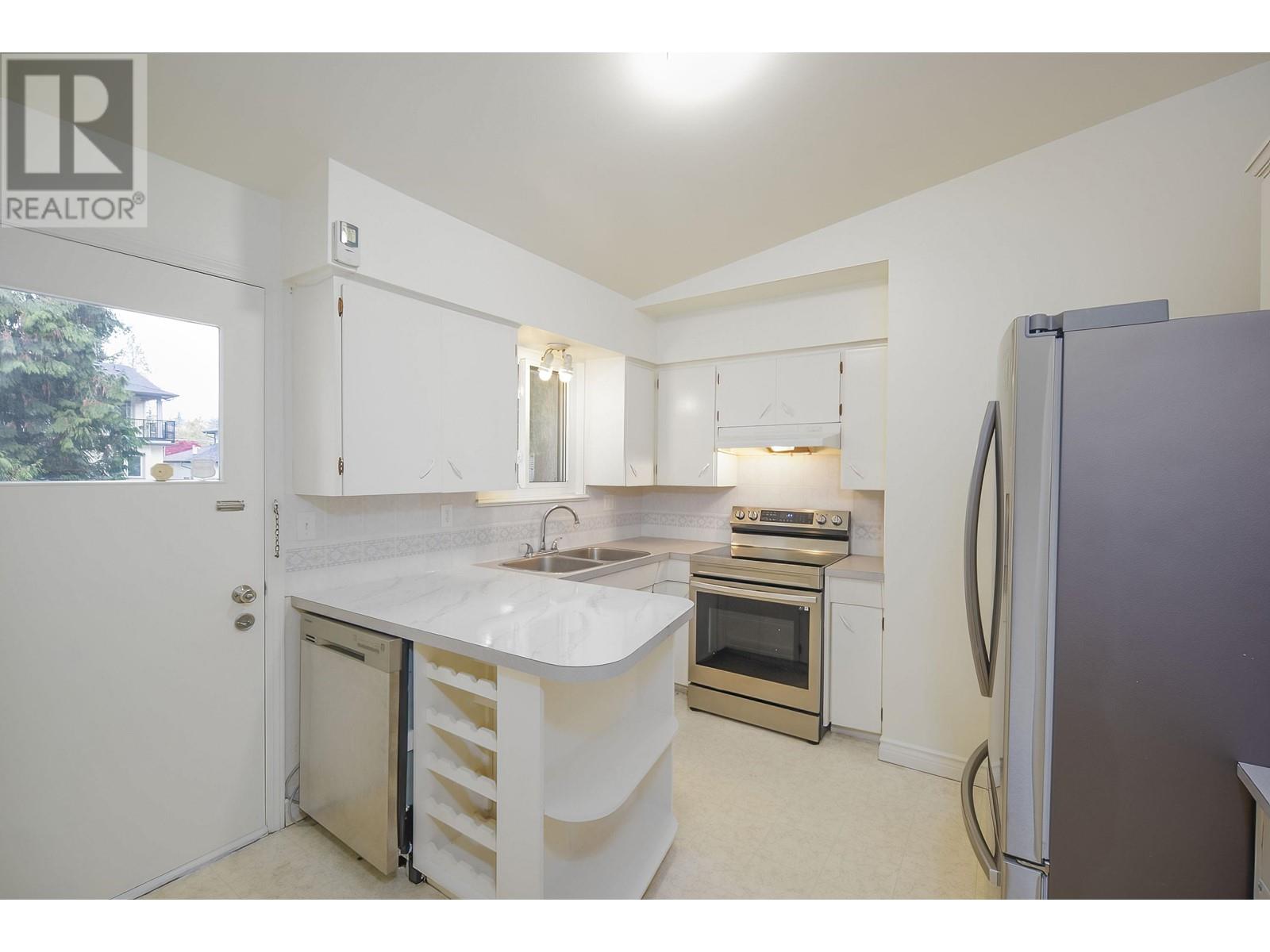 2579 Patricia Avenue, Port Coquitlam, British Columbia  V3B 2H5 - Photo 17 - R2830038