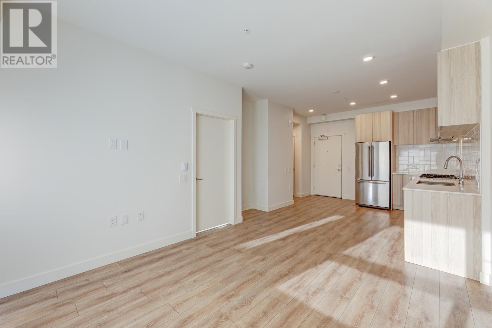 616 735 Anskar Court, Coquitlam, British Columbia  V3J 0L7 - Photo 7 - R2829998