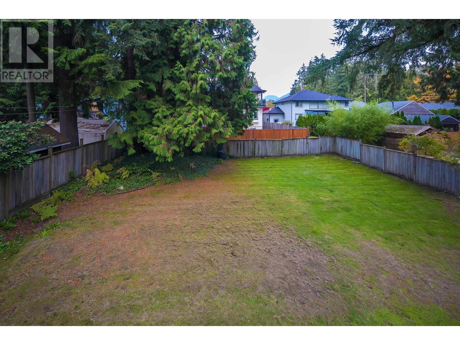 2579 Patricia Avenue, Port Coquitlam, British Columbia  V3B 2H5 - Photo 11 - R2830038