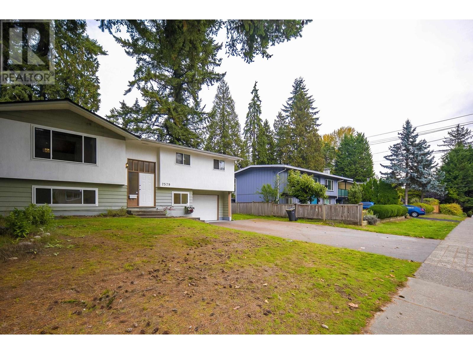 2579 Patricia Avenue, Port Coquitlam, British Columbia  V3B 2H5 - Photo 3 - R2830038