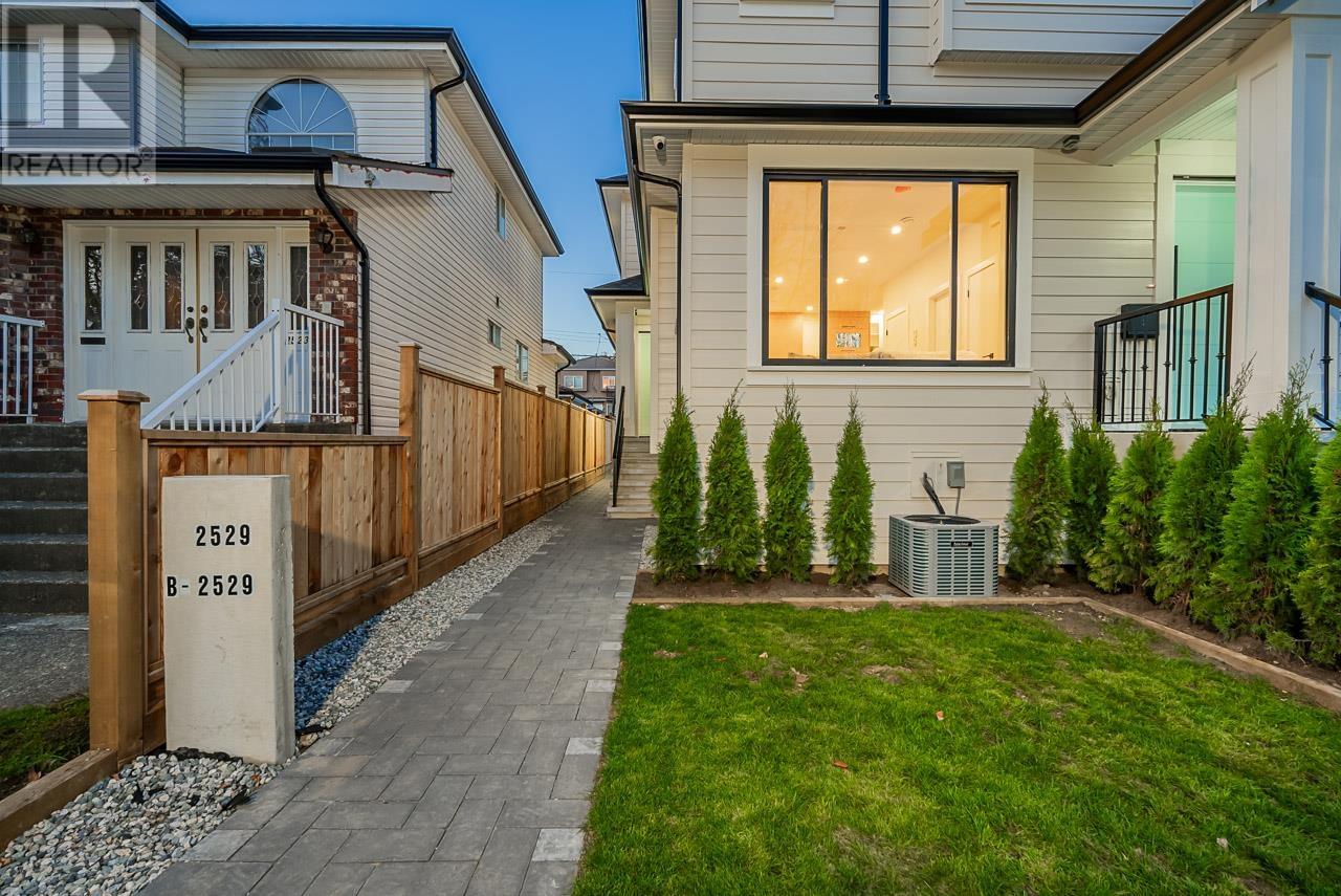 2529 E 5th Avenue, Vancouver, British Columbia  V5M 1M8 - Photo 3 - R2829955