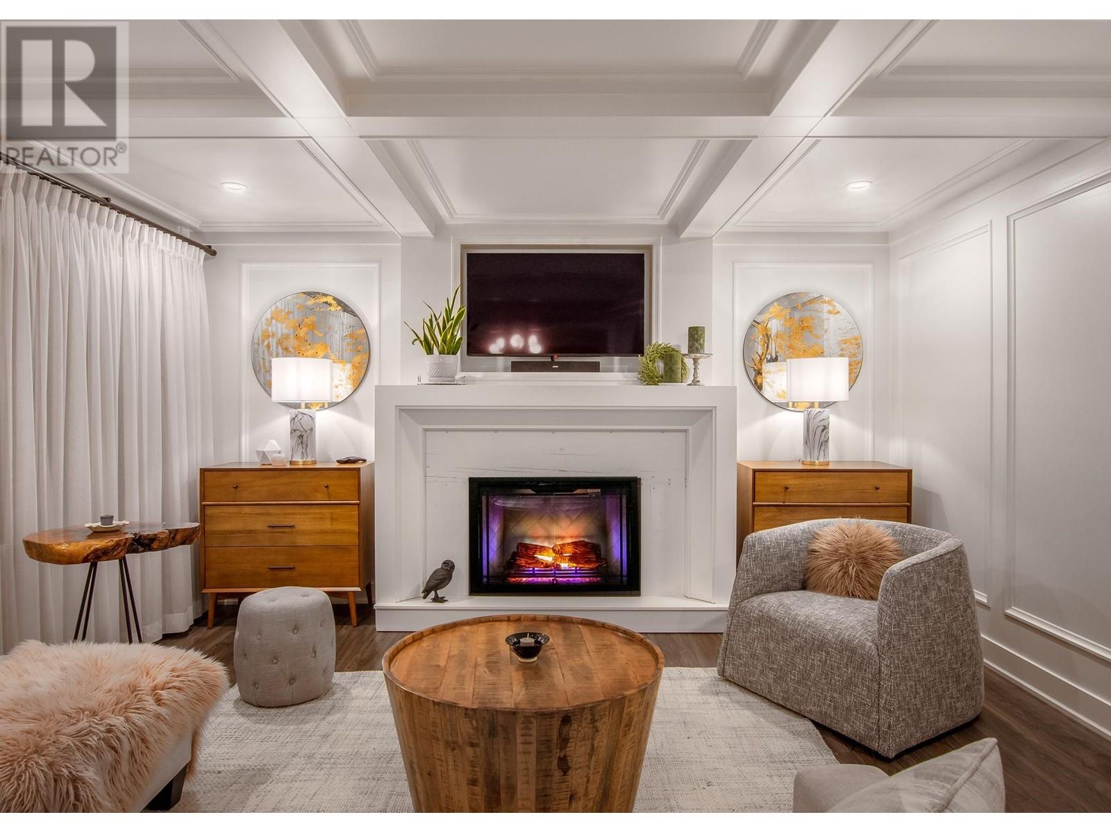 39726 Government Road, Squamish, British Columbia  V8B 0G3 - Photo 2 - R2818147