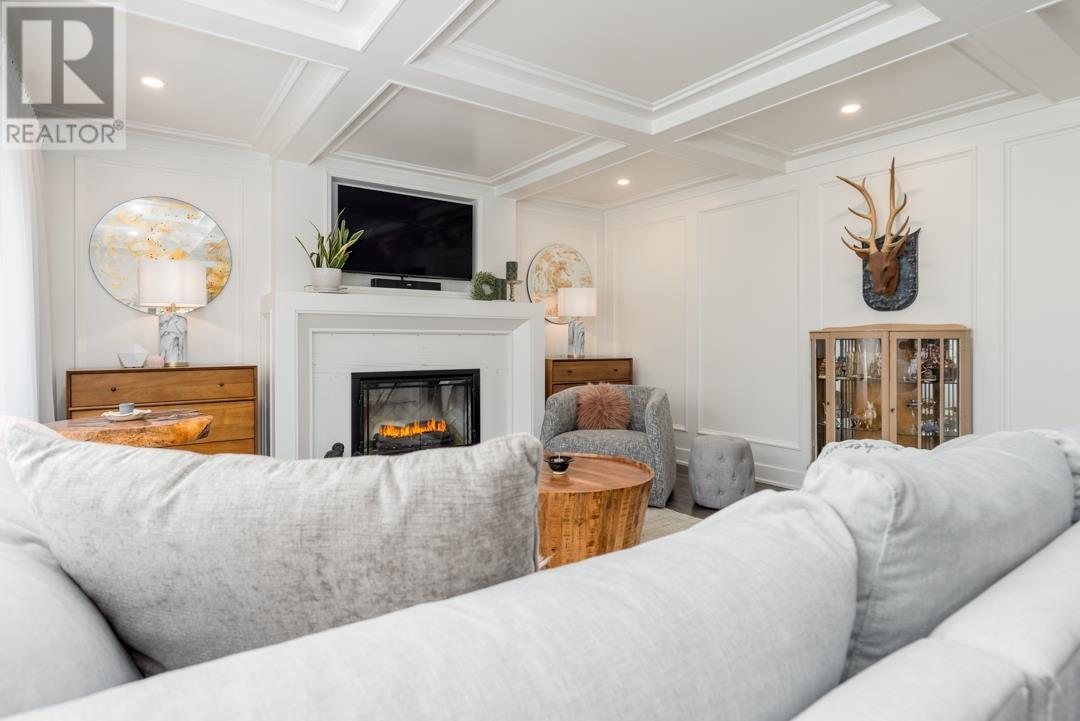 39726 Government Road, Squamish, British Columbia  V8B 0G3 - Photo 3 - R2818147