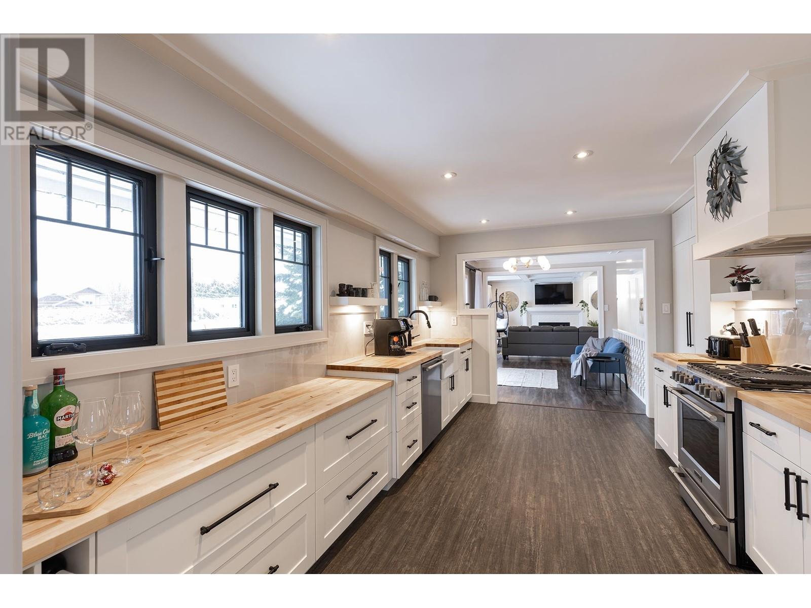 39726 Government Road, Squamish, British Columbia  V8B 0G3 - Photo 14 - R2818147