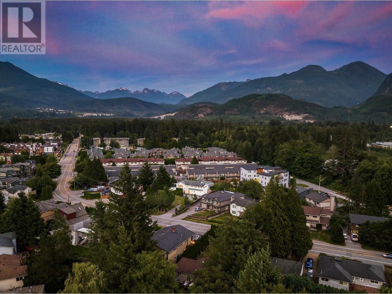 39726 Government Road, Squamish, British Columbia  V8B 0G3 - Photo 4 - R2818147