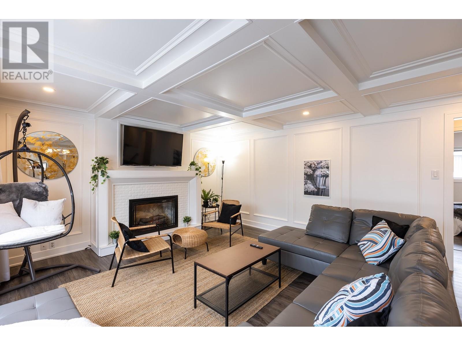 39726 Government Road, Squamish, British Columbia  V8B 0G3 - Photo 11 - R2818147