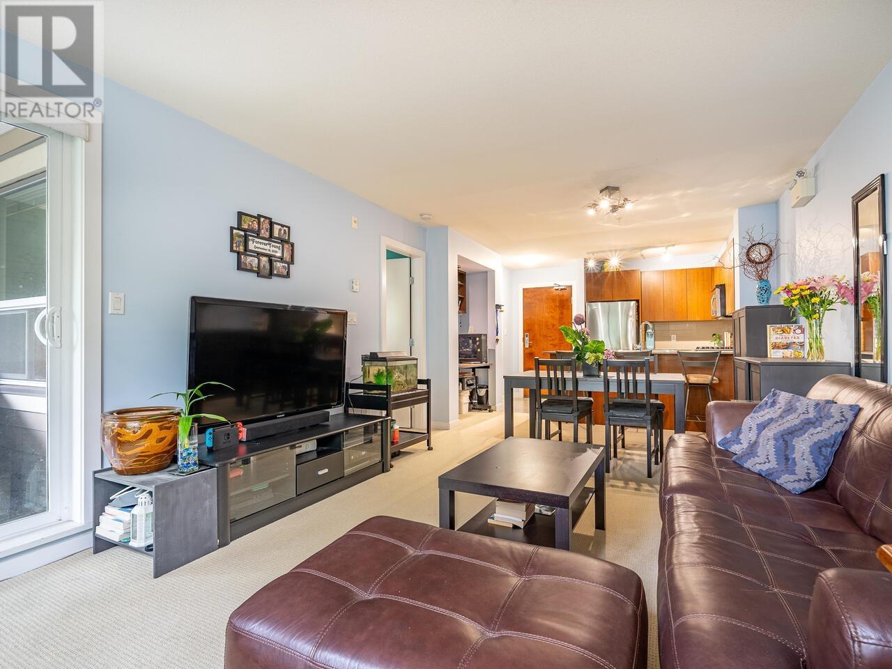 205 5665 Irmin Street, Burnaby, British Columbia  V5J 0C4 - Photo 3 - R2830061