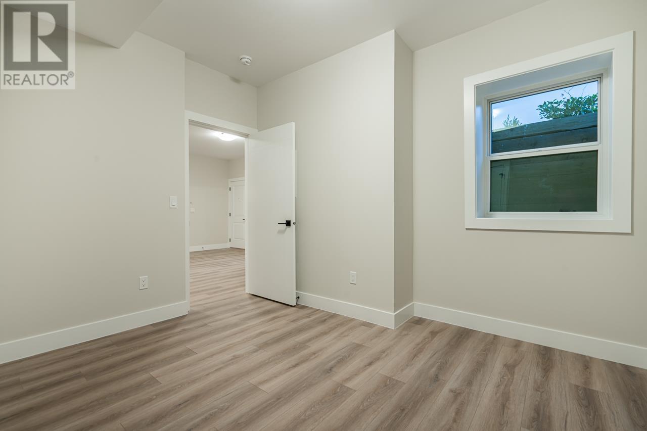 8277 14th Avenue, Burnaby, British Columbia  V3N 2C1 - Photo 31 - R2828917