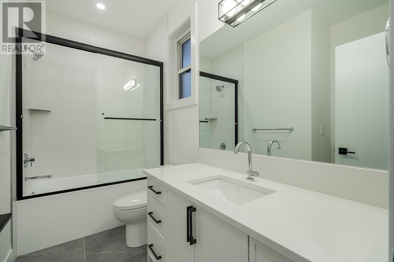 8277 14th Avenue, Burnaby, British Columbia  V3N 2C1 - Photo 27 - R2828917