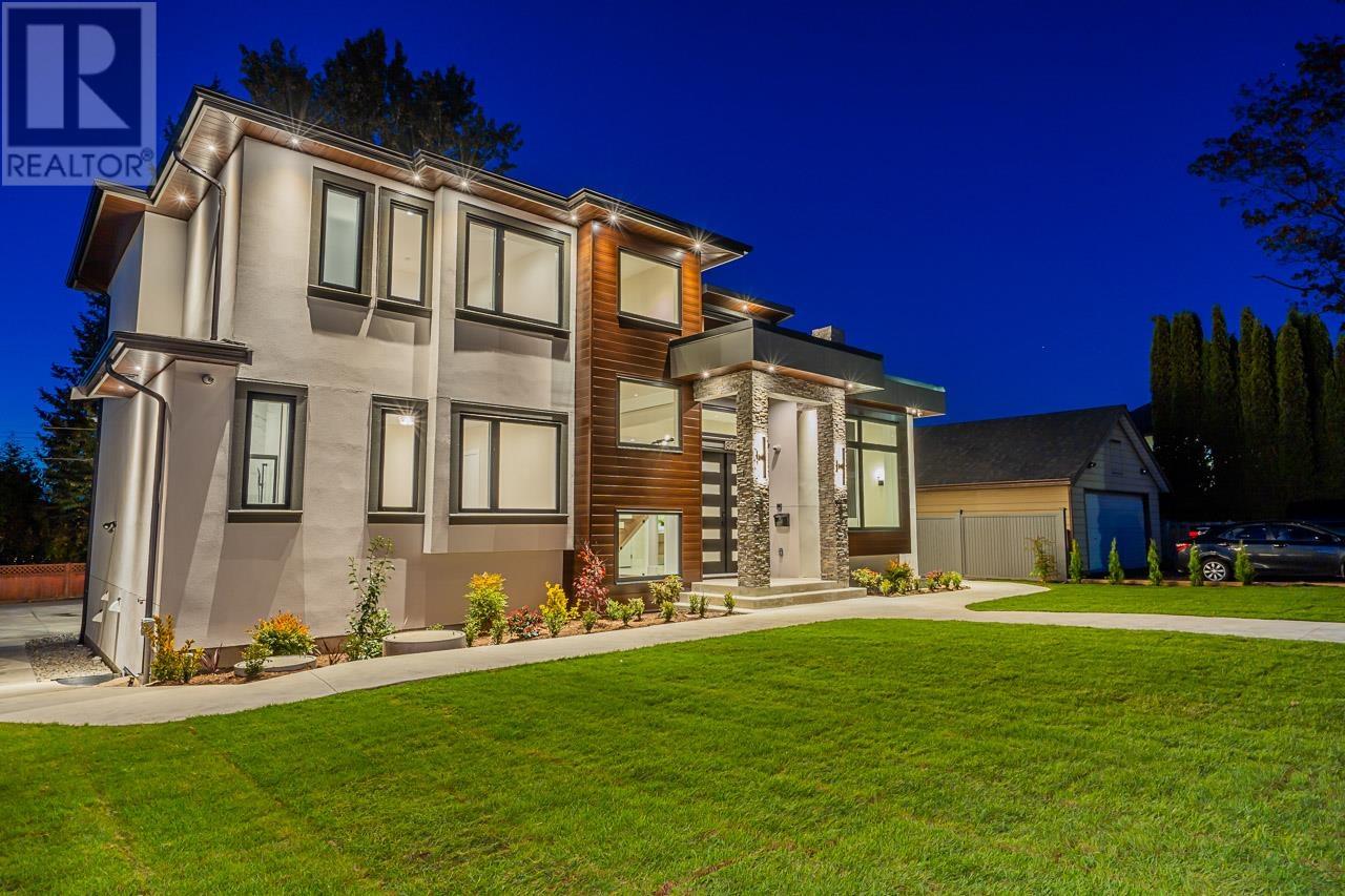 8277 14th Avenue, Burnaby, British Columbia  V3N 2C1 - Photo 2 - R2828917