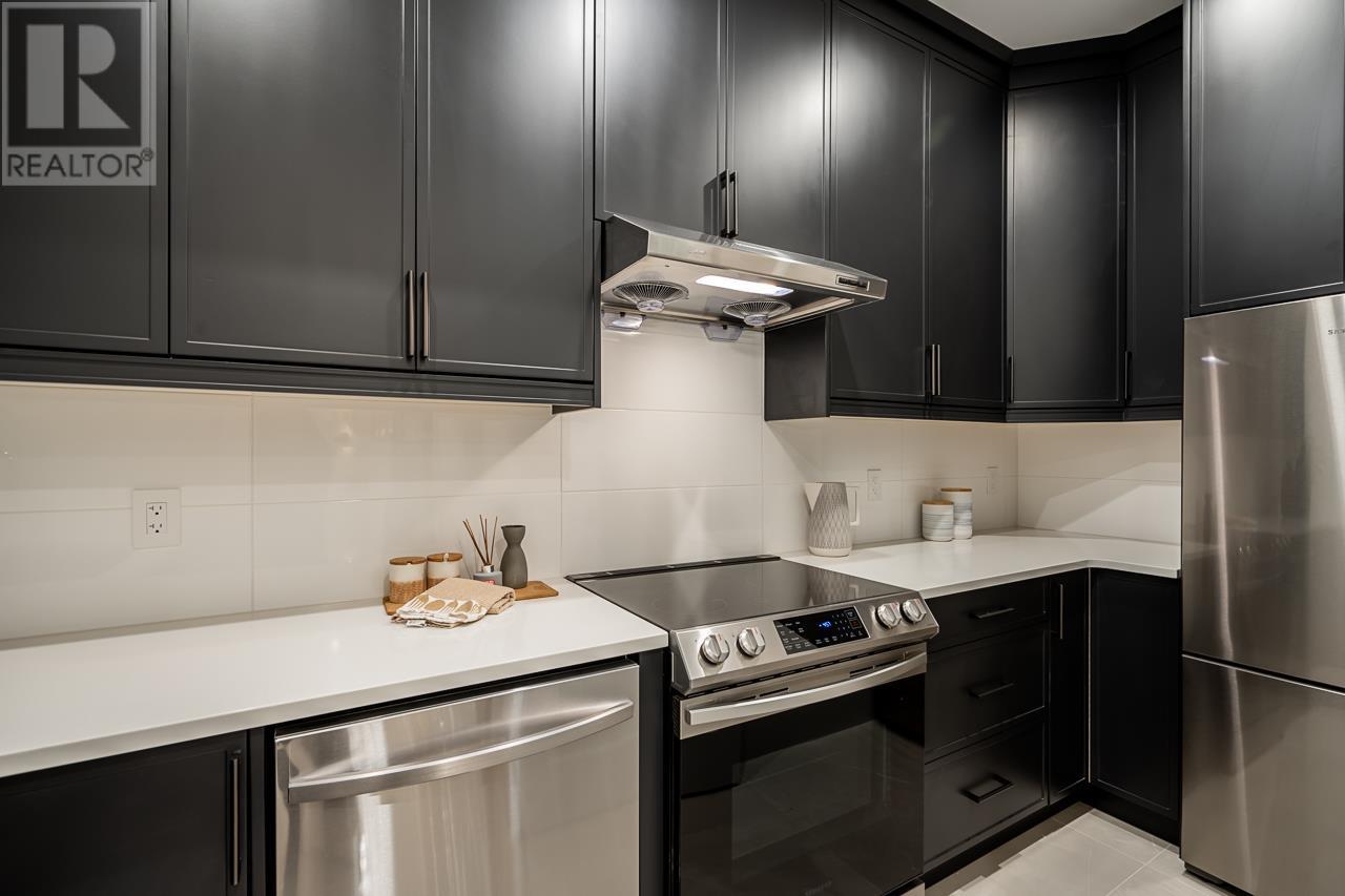 8277 14th Avenue, Burnaby, British Columbia  V3N 2C1 - Photo 14 - R2828917